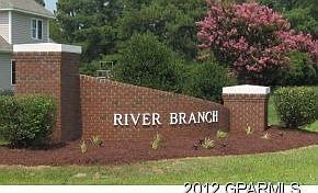 1st image of River Oak Dr