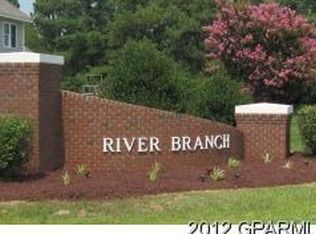 River Oak Dr, Greenville, NC 27858