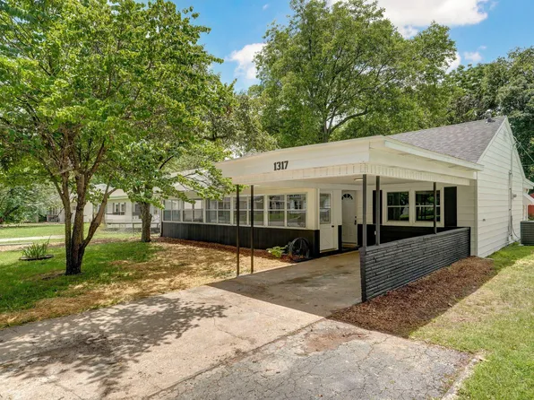 1317 S Willow Avenue, Springfield, MO 65804