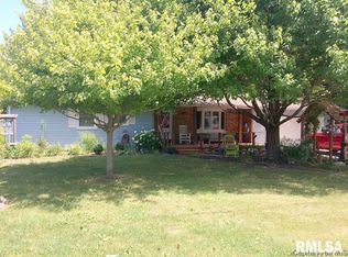 314 N Ledlie St, Dawson, IL 62520