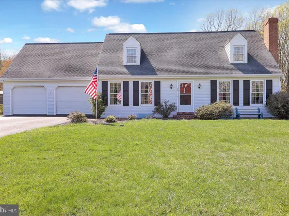 76 Hawthorne Cir, Willow Street, PA 17584