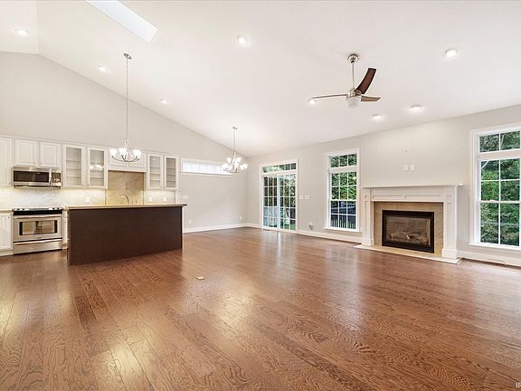 3rd image of 4739 E Donington Dr