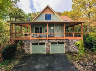 94 Davey Crockett Rd, Fairview, NC 28730