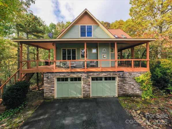 94 Davey Crockett Rd, Fairview, NC 28730