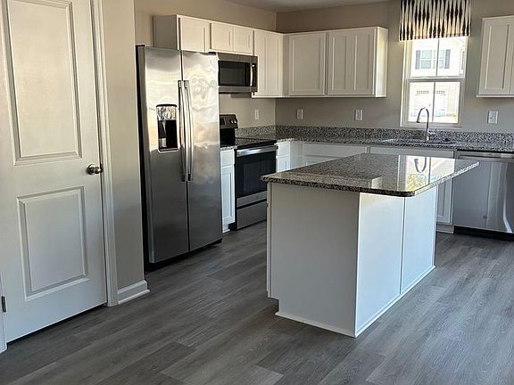 5th image of 132 A Villa Grande St