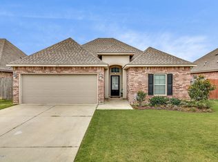 112 Sunny Peak St, Youngsville, LA 70592