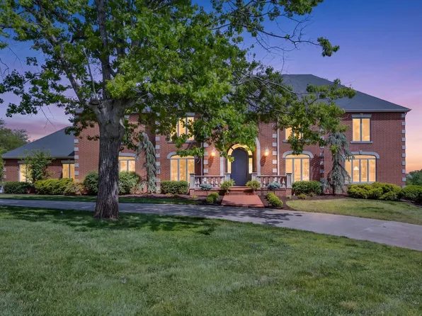 1690 S Royal Drive, Springfield, MO 65809