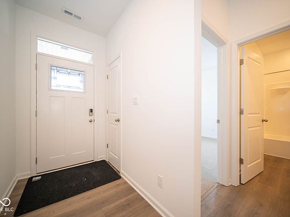 5th image of 8894 Walker St