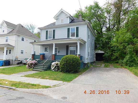 4th image of 922 Gilmer Ave NW