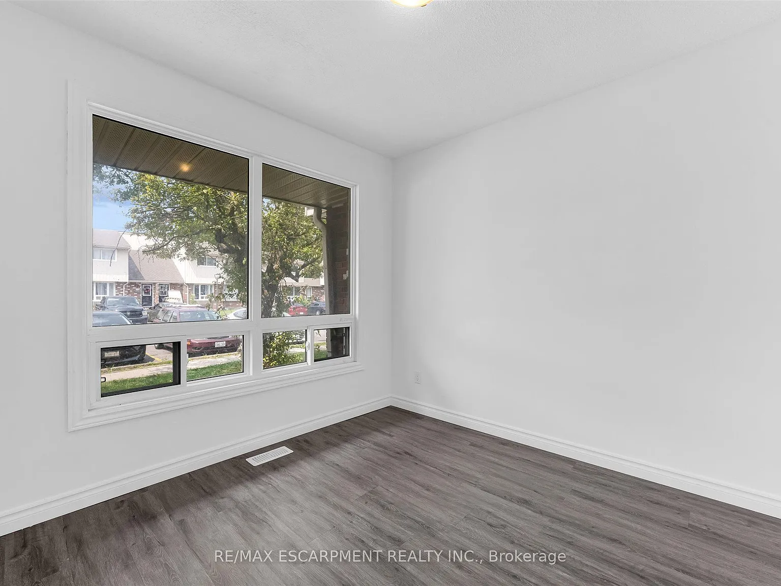 3 bed, $1,995 — Photo 3