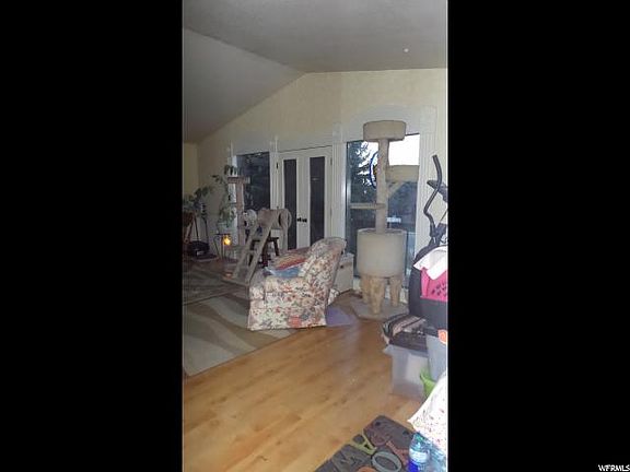 3rd image of 1286 E Starwood Ct