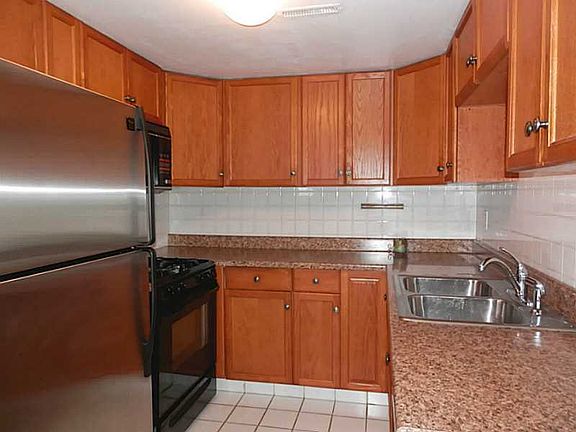 4th image of 1143 Hartford Ave APT 6A