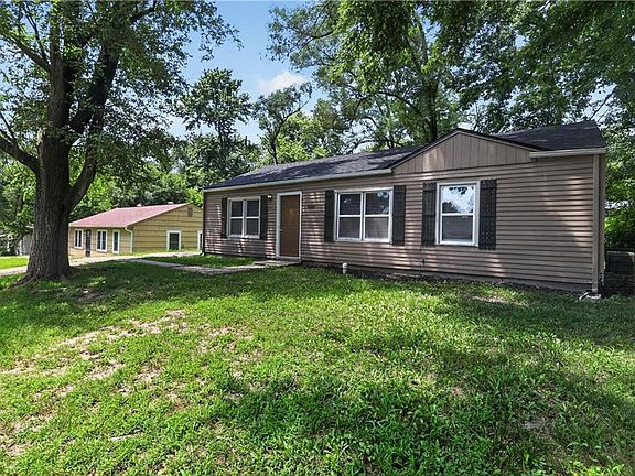 2nd image of 6014 Corona Ave