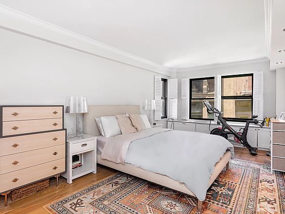 5th image of 54 W 16th St APT 7E