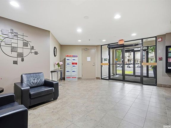 5th image of UNIT 1104-510 5th AVENUE N