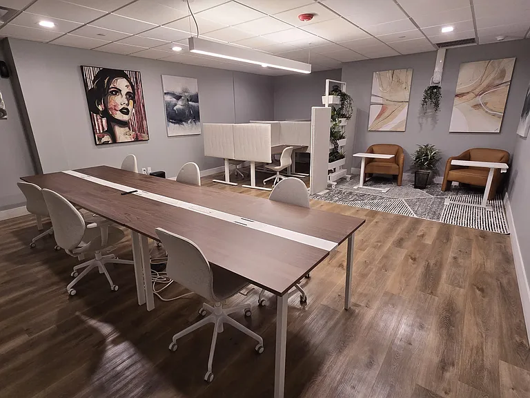 Lindsey Living — Photo 12