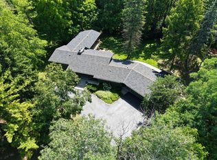 W220N7820 Golfview Ln, Lisbon, WI 53089