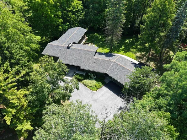 W220N7820 Golf View LANE, Lisbon, WI 53089