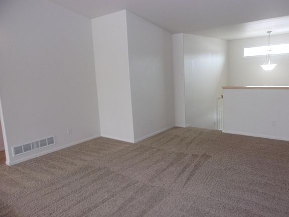 3rd image of 3324 8th St NE
