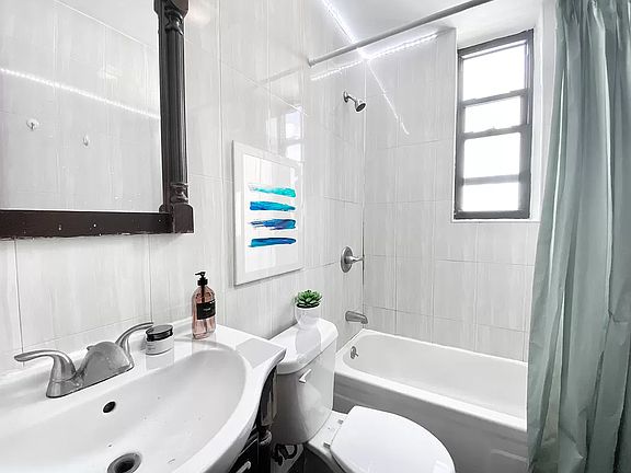 3rd image of 561 W 149th St #19