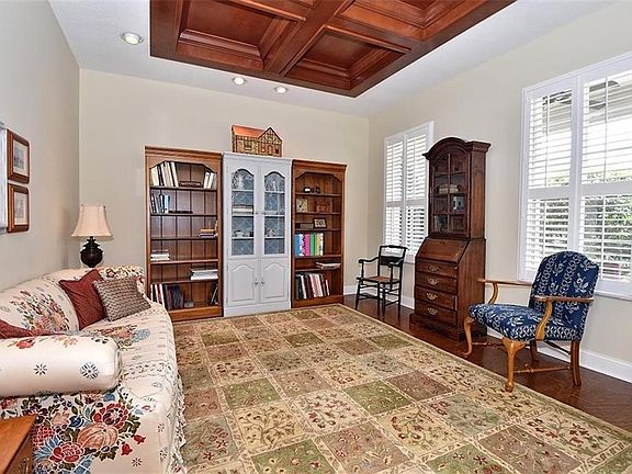 4th image of 418 Park Lake Dr