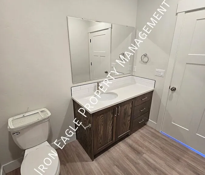 11 River Rock Dr #I — Photo 8