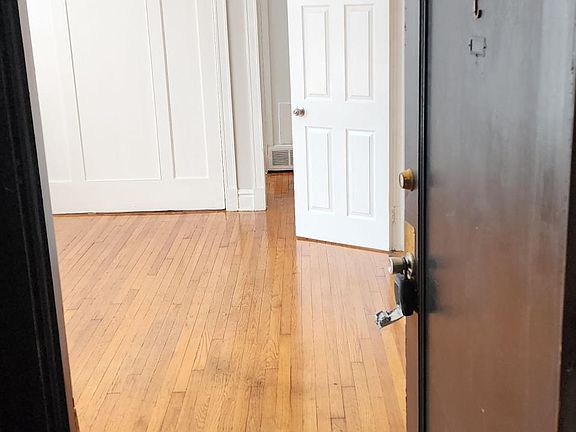 2nd image of 3308 Russell Blvd APT C
