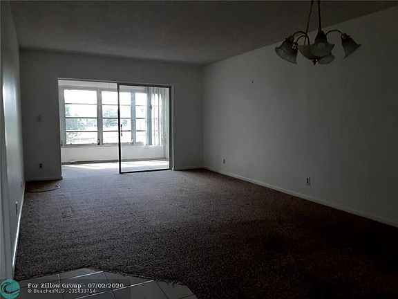 4th image of 1035 Country Club Dr APT 306