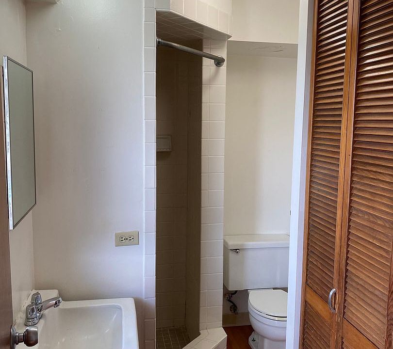 2nd image of 711 Kamuela Ave #304