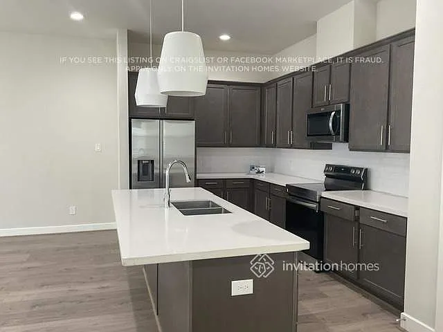 10518 Executive Lake Dr — Photo 4