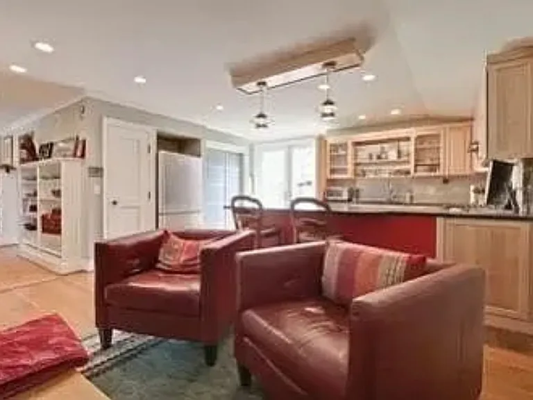 916 Driscoll Ct — Photo 5