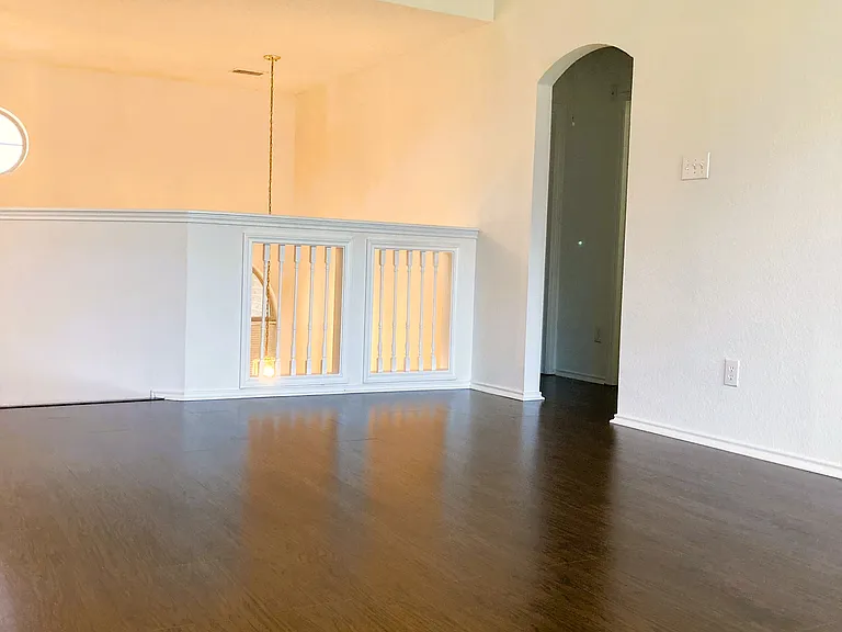 2078 Belvedere Dr — Photo 22