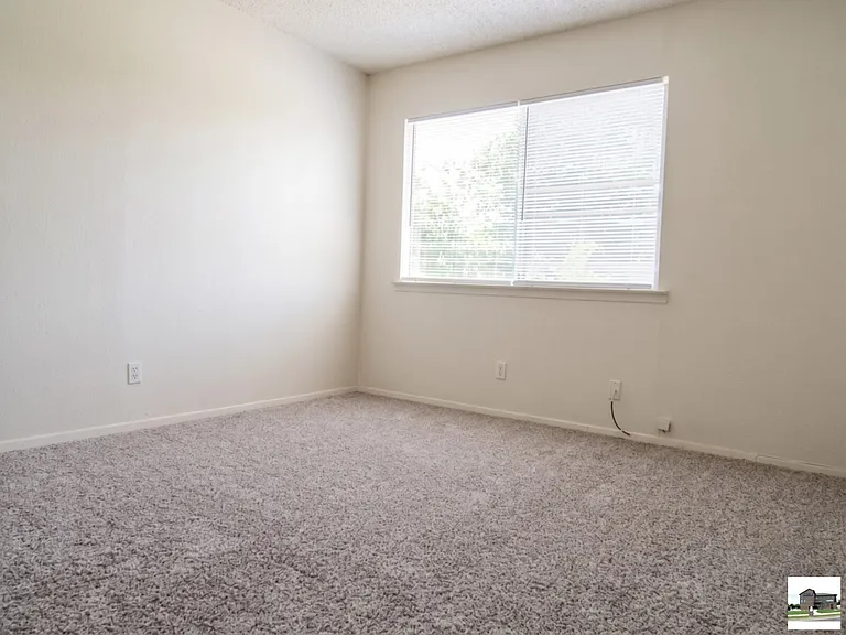 2210 Cascade Dr #B — Photo 9