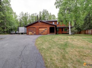 19741 Ivy Home Cir, Eagle River, AK 99577