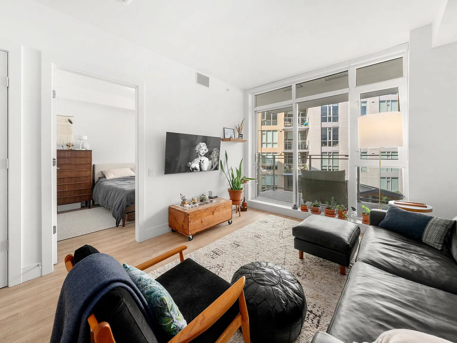 1 bed, 619 sqft, $2,700 — Photo 3