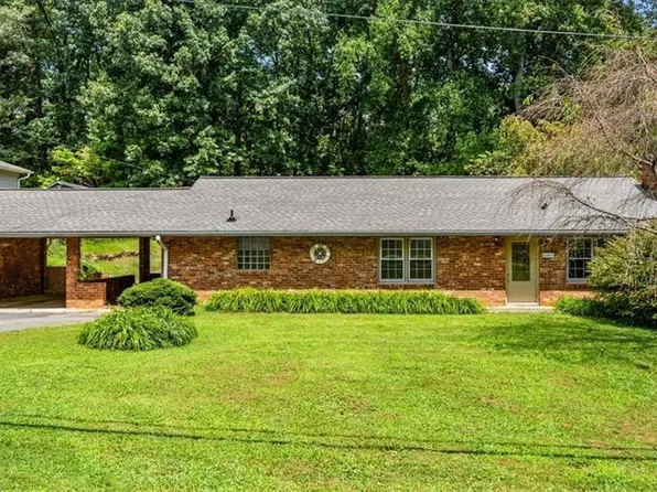 4009 Alonzo Dr, Winston Salem, NC 27104