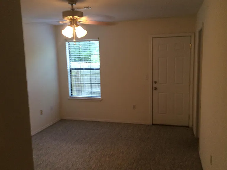 2050 E Farr Ln — Photo 11
