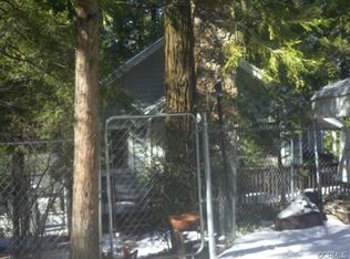 708 Cedar Ln, Crestline, CA 92325