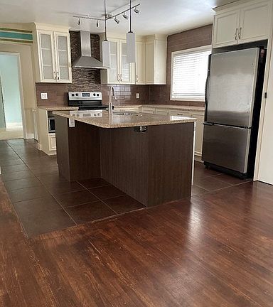 3rd image of 676 Northmount Dr NW