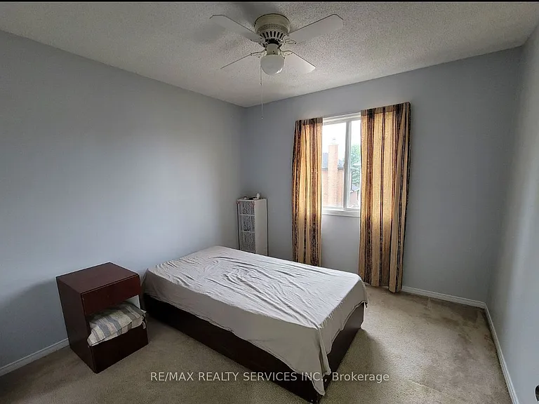 27 Letty Ave — Photo 7
