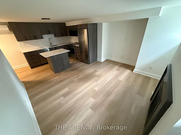 31 Oriole Pkwy — Photo 7