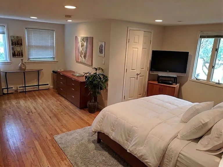 373 Franklin St — Photo 7