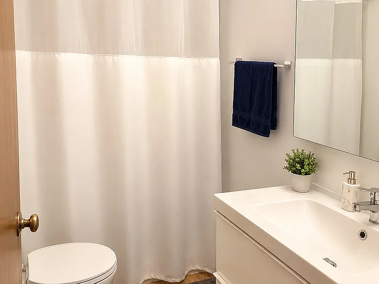 Modern Bathroom