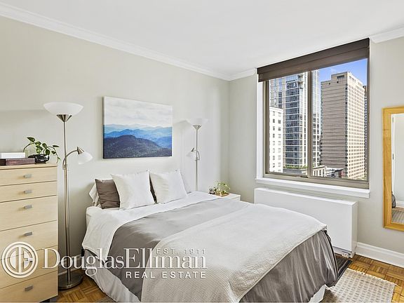 4th image of 400 E 90th St APT 9E