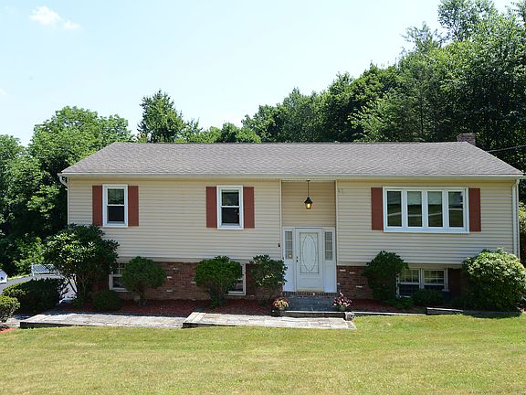 2nd image of 104 Eleanor Dr