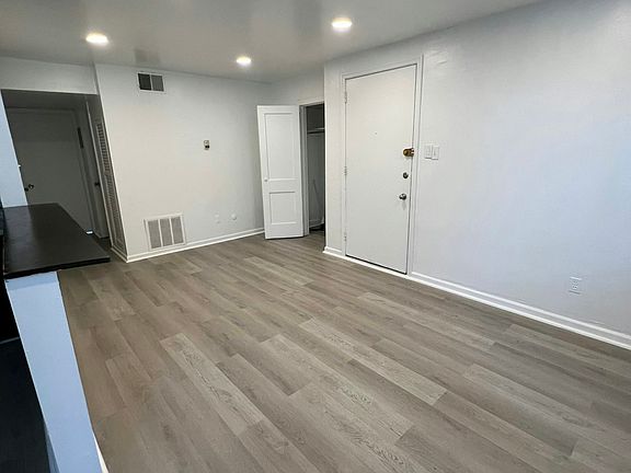 4th image of 380 E Upsal St APT 1
