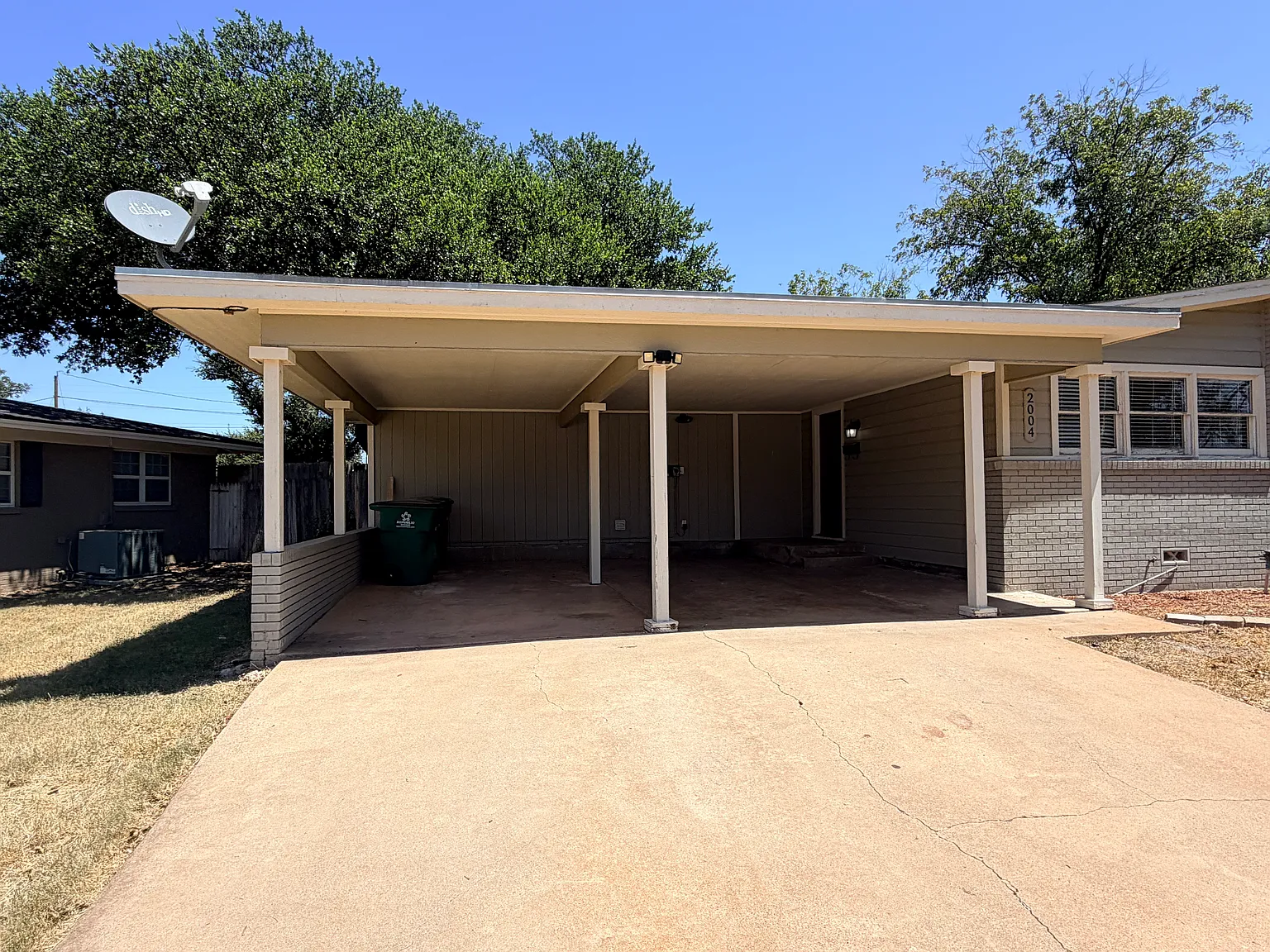4 bed, 2222 sqft, $2,195 — Photo 4