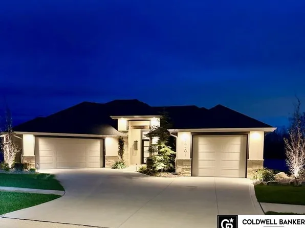 28401 Laurel Cir, Valley, NE 68064