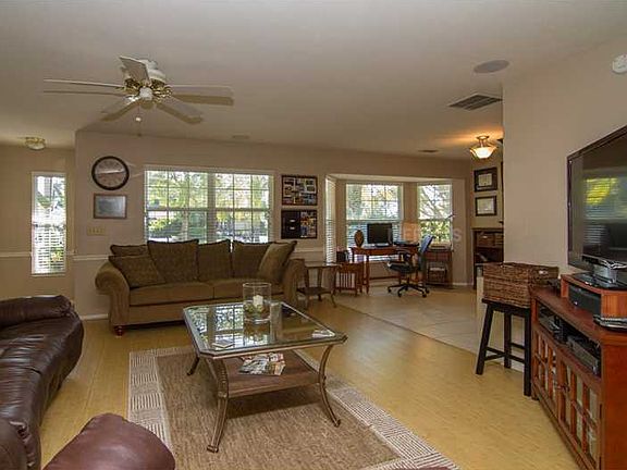 5th image of 3057 Gulf Gate Dr