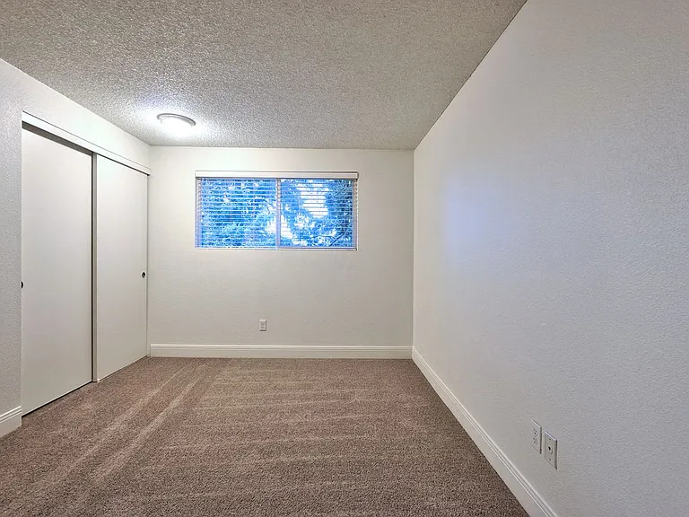 Block 88 — Photo 11